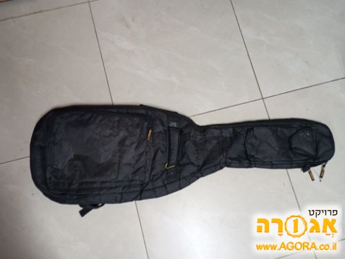נרתיק לגיטרה חשמלית