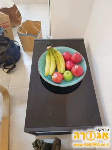 שולחן זכוכית