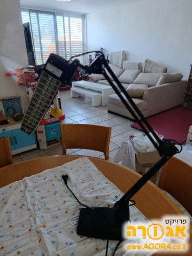 מנורת שולחן