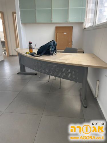 שולחן קבלה למשרד