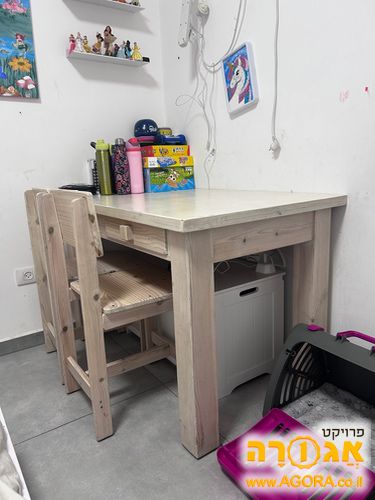 שולחן כתיבה מעץ מלא עם 2 כסאות
