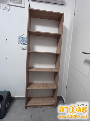 כוננית ספרים