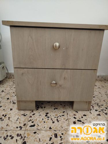 שידות לצד המיטה