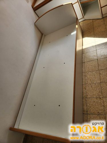 בסיס מיטה