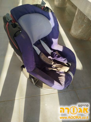 כסא בטיחות לרכב 2