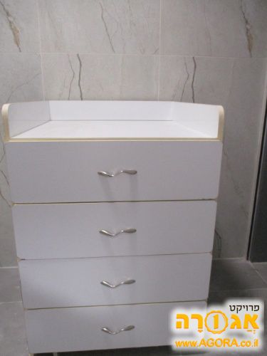 שידת החתלה
