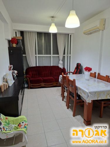 שולחן
