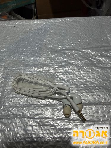 אוזניות חוט