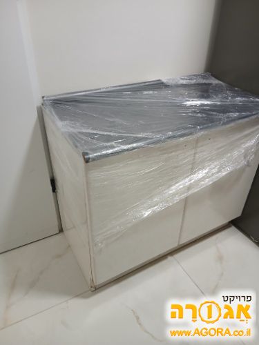 ארונית