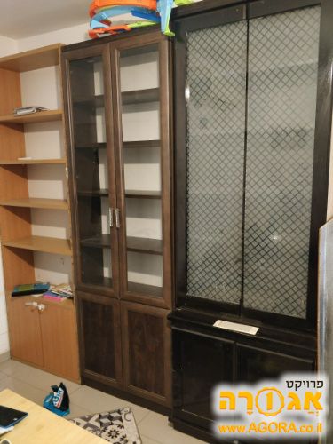 ארון ספרים