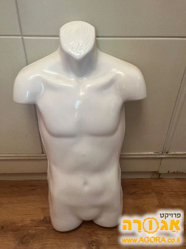 2 בובות מודל גבר