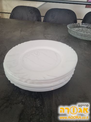 סט צלחות