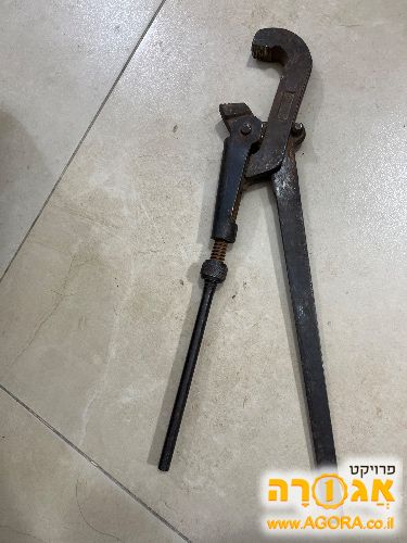 מפתח שוודי לצינורות וברגים גדולים