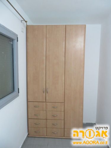 ארון בגדים