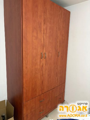 ארון בגדים
