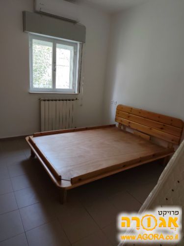 בסיס מיטה זוגית עץ מלא