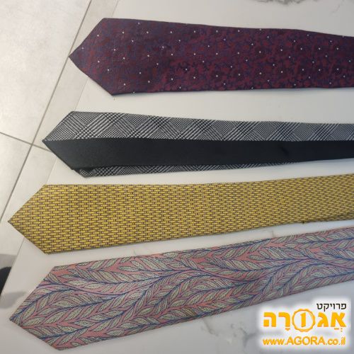 4 עניבות במצב כמעט חדש