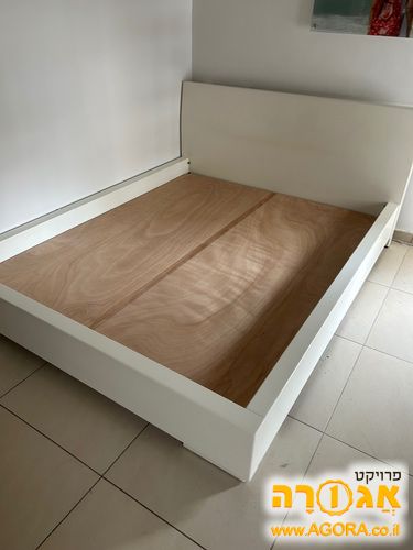 מיטה זוגית