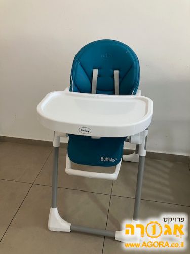 שני כיסאות אוכל לילד