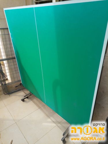 שולחן פינג פונג מתקפל