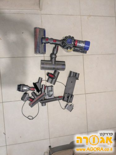 שואב אבק דייסון V8