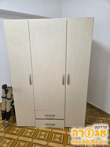 ארון בגדים