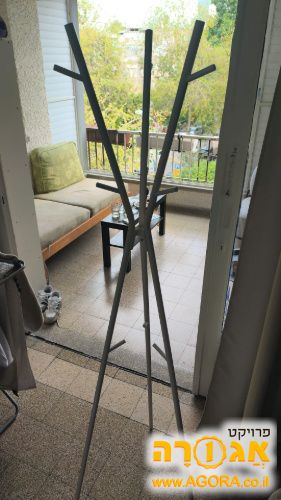 מתלה בגדים