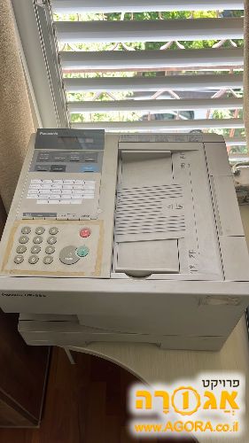מדפסת פקס ישנה במצב טוב