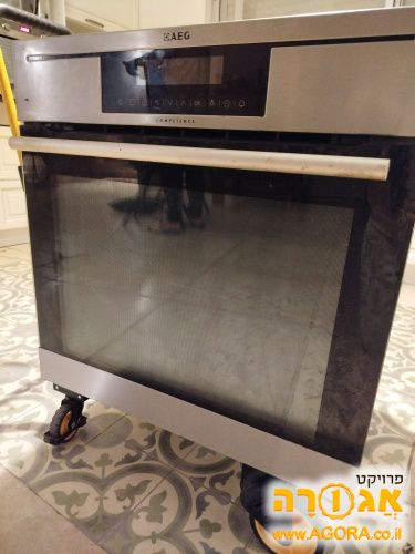 תנור בילד אין של AEG