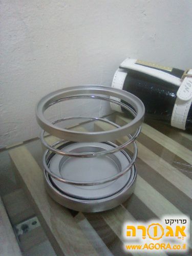 מחזיק לכוס לרכב