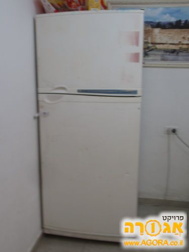 מקרר + מקפיא עליון