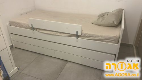 מיטת יחיד + מיטת חבר