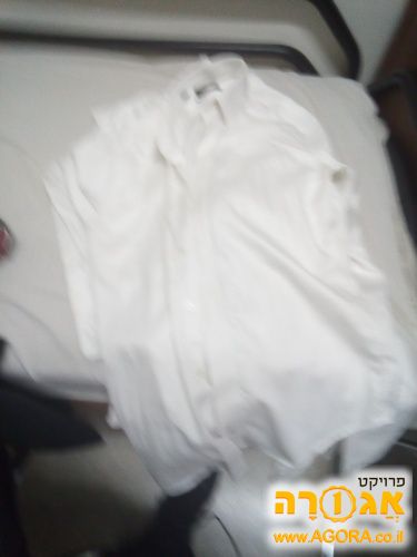 חולצות גברים לבנים