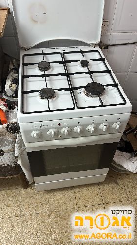 תנור עם כיריים