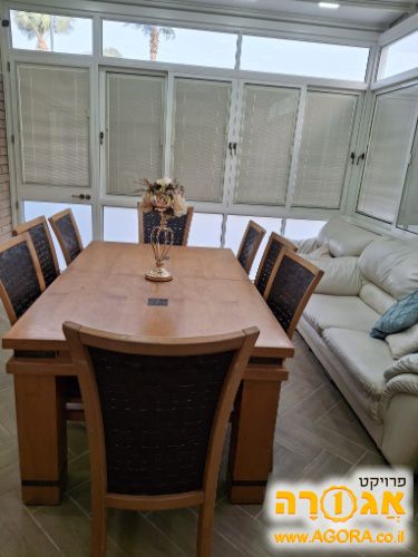שולחן פינת אוכל + 8 כסאות