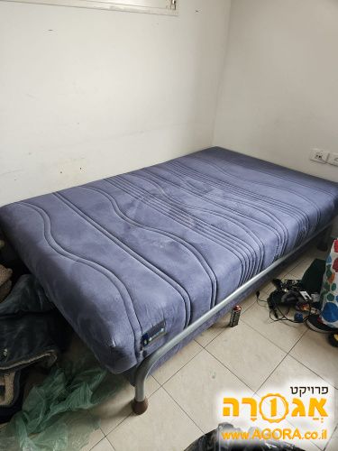 מיטה וחצי במצב טוב