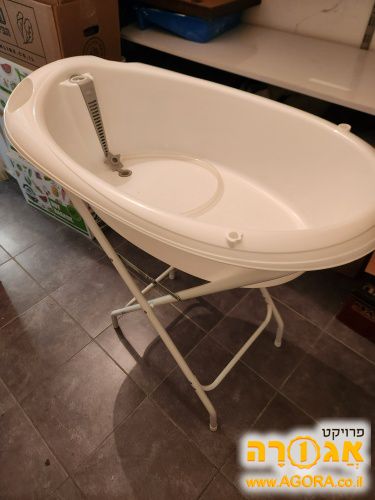 אמבטיה לתינוק