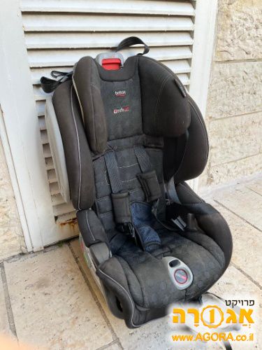 כסא תינוק למכונית