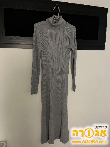 שמלה לנשים בצבע אפור בהיר מידה m