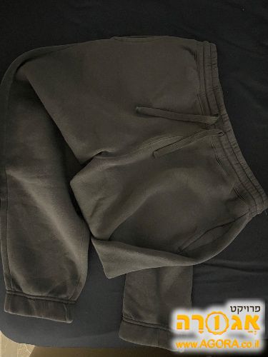 מכנסי פוטר בצבע אפור כהה מפוקס לגבר