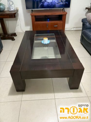 שולחן