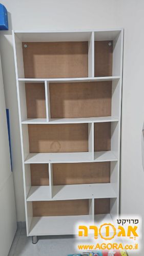 סיפריית מדפים