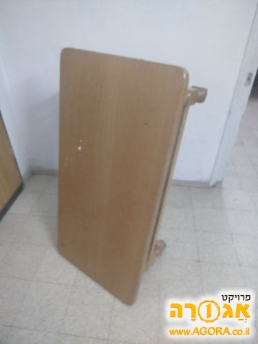 שולחן