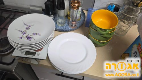 קערות וצלחות