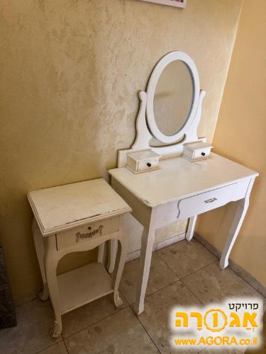שידת איפור
