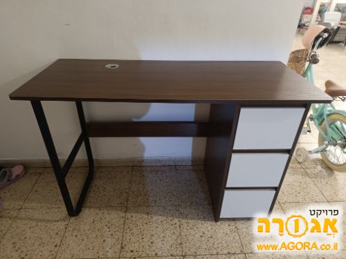 שולחן תלמיד/סטודנט