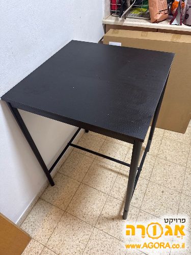 שולחן איקאה גבוה