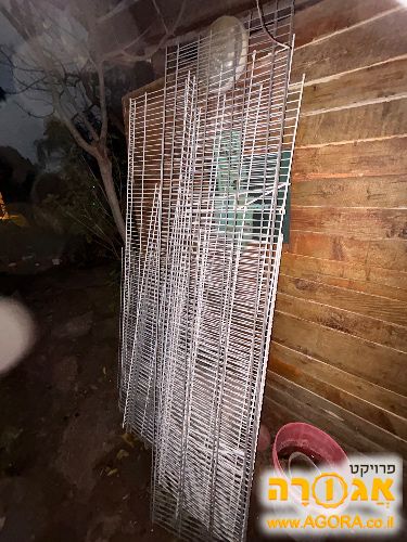 מדפים מסחריים