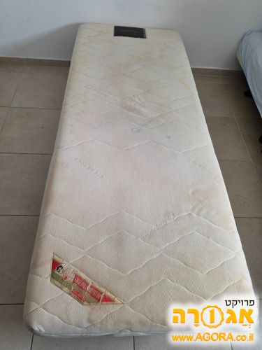 מיטת הולנדיה . מתכוונת .חשמלית..יחיד