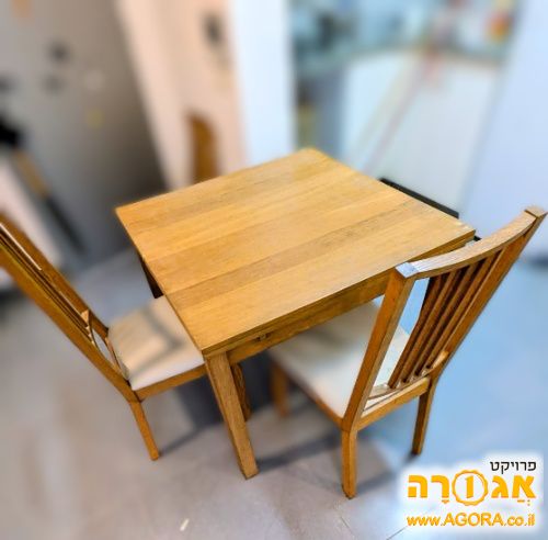 שולחן אוכל